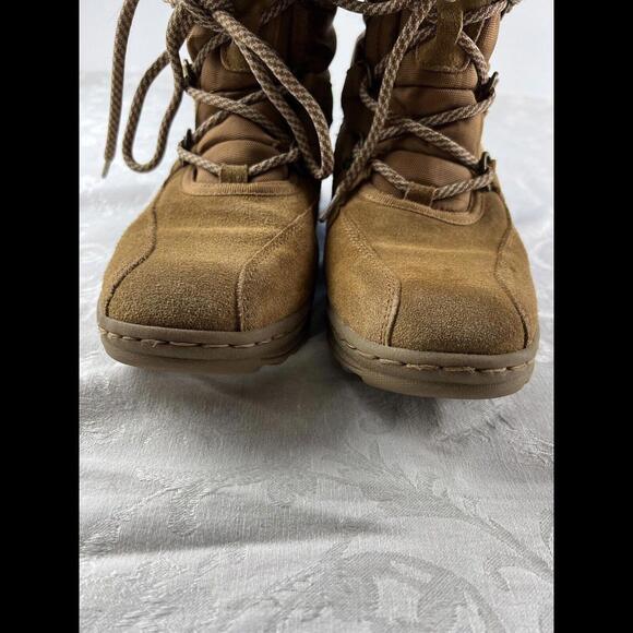 Baretraps Boots Womens Size 7.5 M Tan Leather Faux Fur Lined Lace Up Flat Heel - Picture 3 of 9